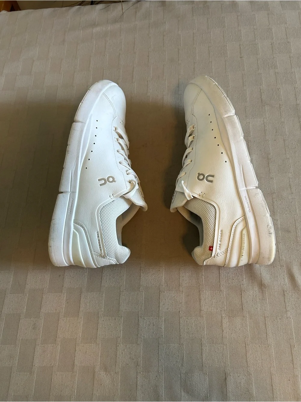 On Running The Roger Advantage Tennis Sneakers in All White
